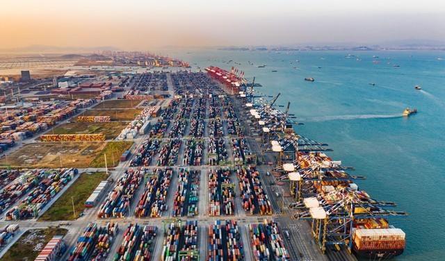 太阳城·(中国)官方网站出口下降145%贸易顺差下滑194%中国进出口遭到美元精(图1)